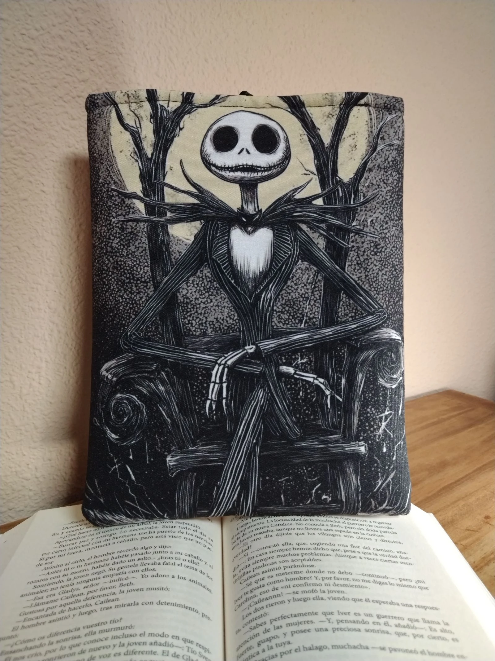 Funda literaria acolchada - Jack Skellington - Hecho a mano 